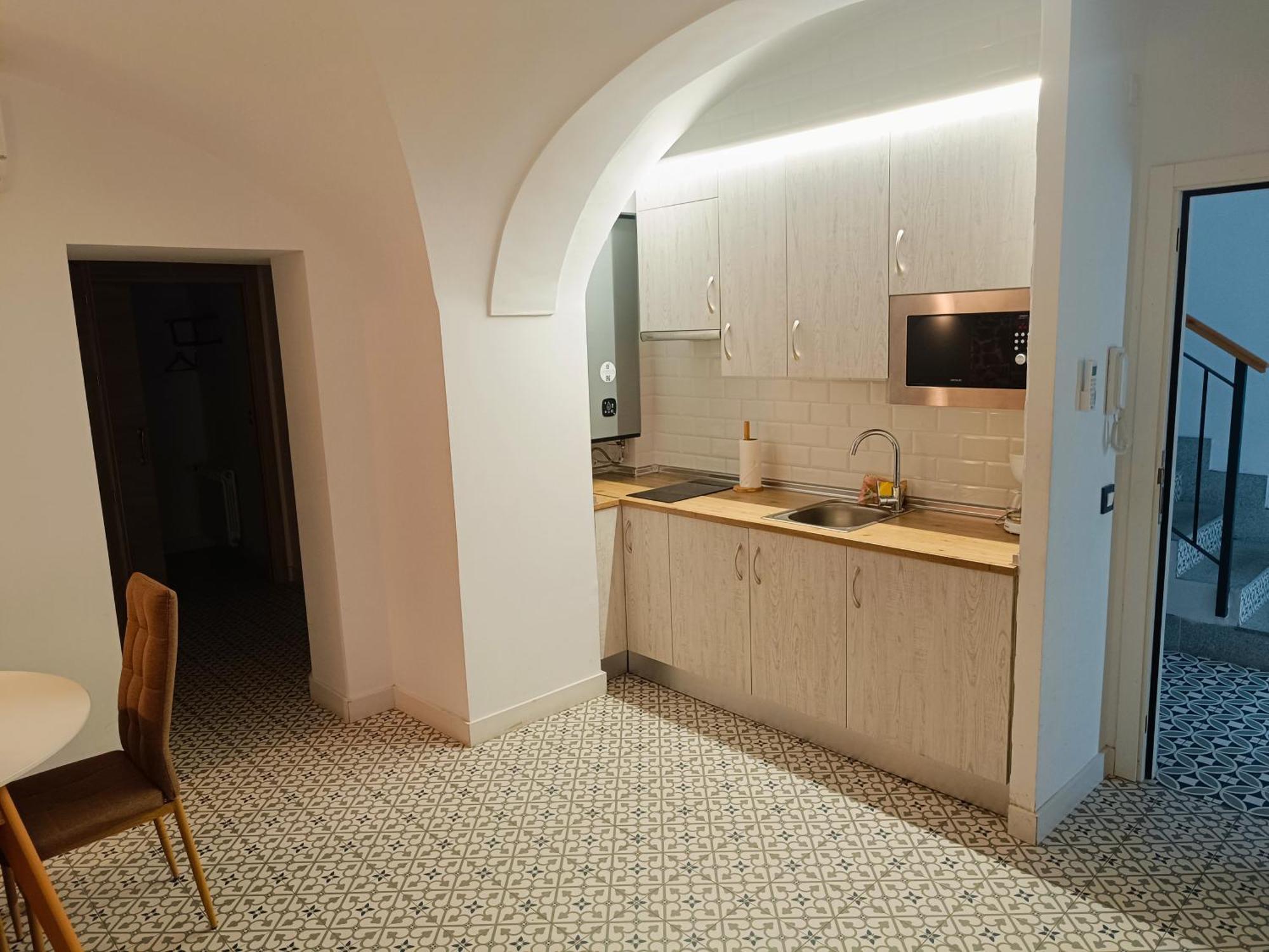 Al-Qazeres Suites Caces Exterior foto